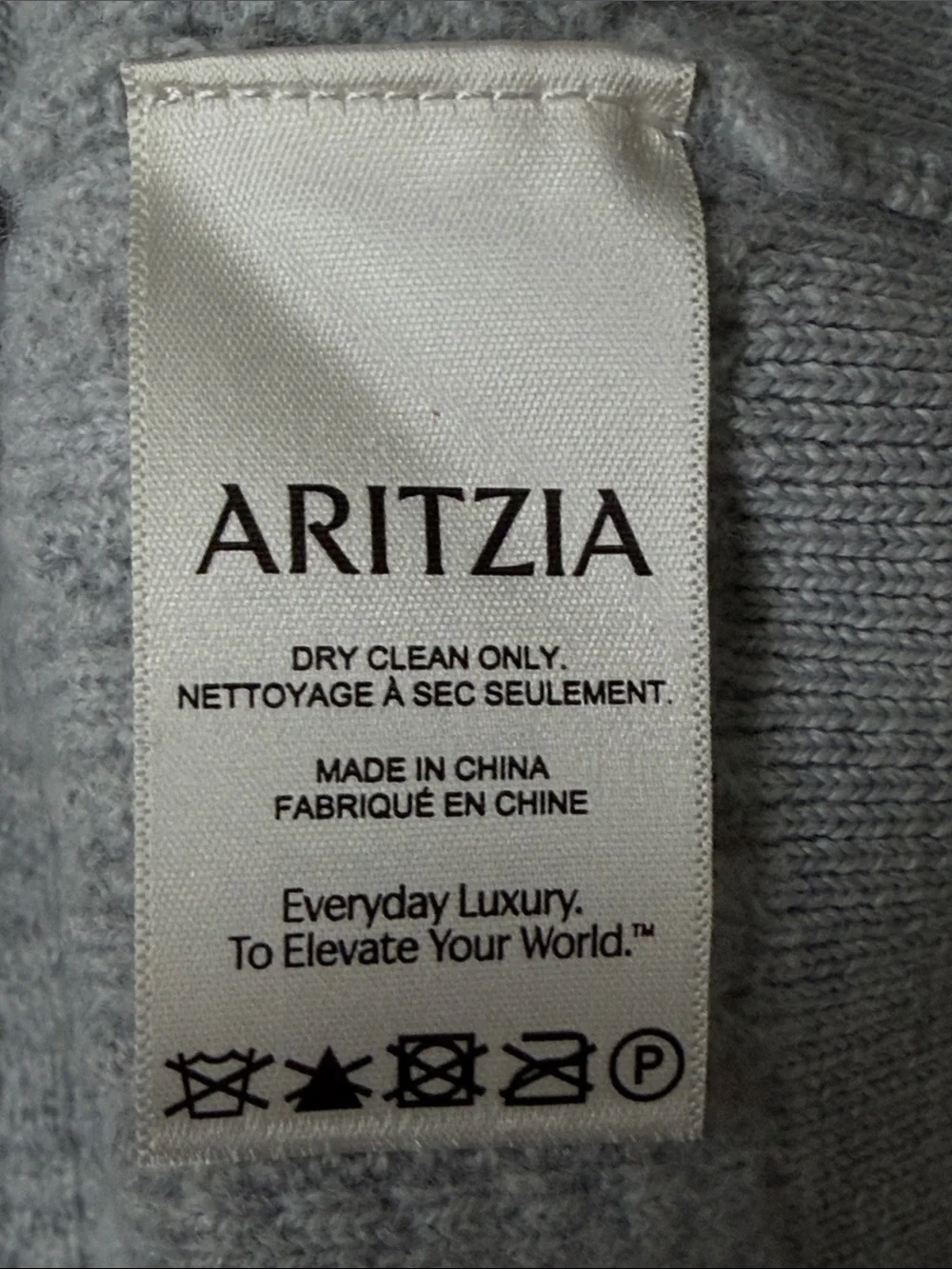 Aritzia 100 percent wool Light Gray Cable Knit Crewneck Sweater size M EUC
